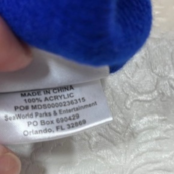 Seaworld Rescue Beanie Winter Sock Knit Hat Cap Blue Green White Pom Pom - Picture 7 of 7